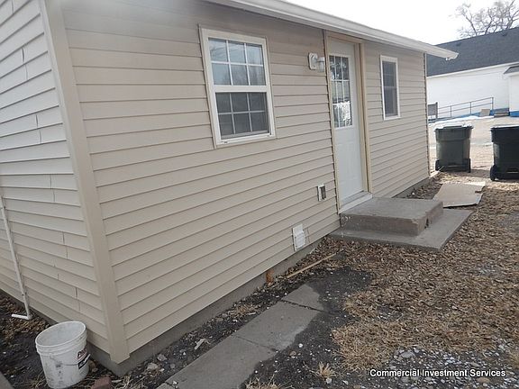 2nd image of 1016 N Willow St