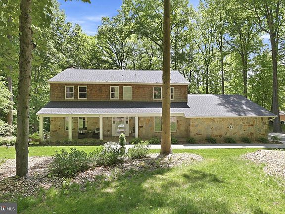 5th image of 1718 Westminster Way