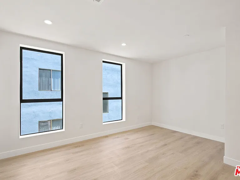 1434 N Poinsettia Pl #102 — Photo 13