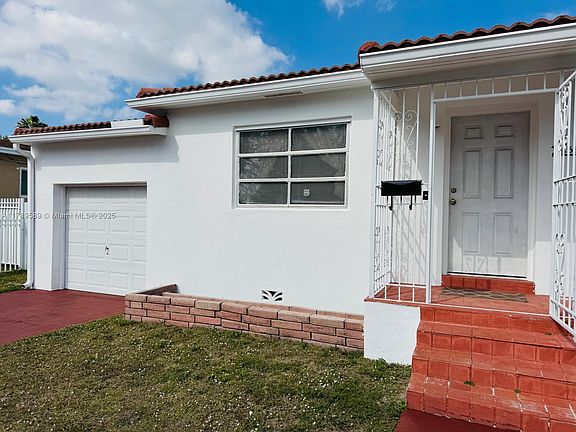 5th image of 585 NW 134th St