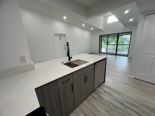 712 Sunny Pine Way #C3, Greenacres, FL 33415