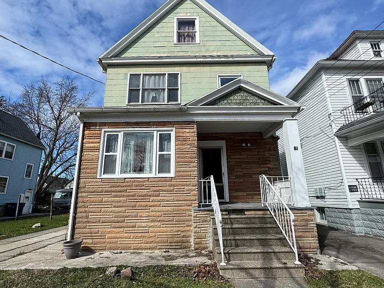 48 Domedion Ave #1 — Photo 1