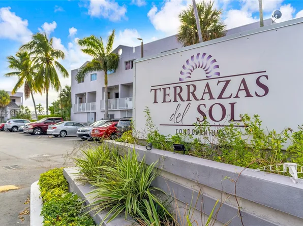 2690 W 76th St APT 104, Hialeah, FL 33016