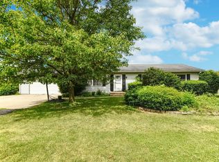 690 N 6th St, Carbon Hill, IL 60416