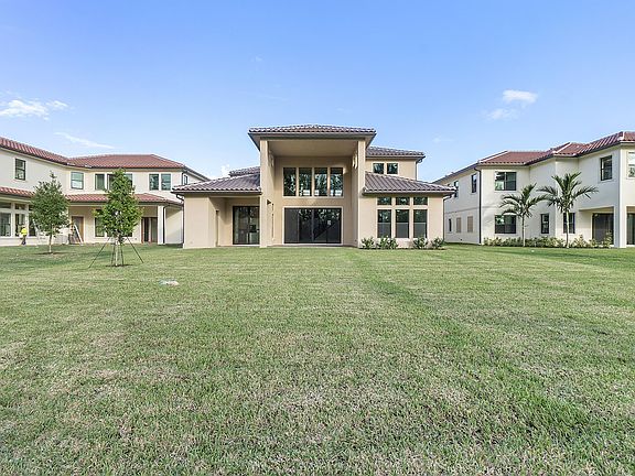 3rd image of 9065 W Parkland Bay Trl