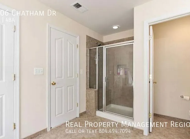 4306 Chatham Dr — Photo 15