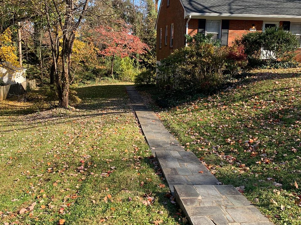 walkway to apartment