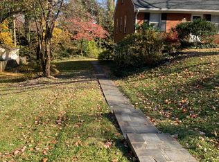 1214 Sherwood Rd #B, Charlottesville, VA 22903