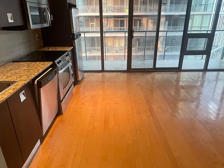 33 Charles St E #1512 — Photo 3
