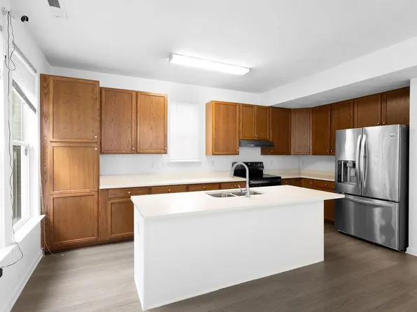220 W 33rd St, Norfolk, VA 23504