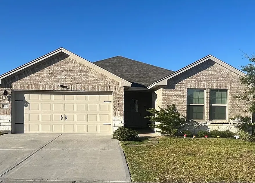 5 bed, 2000 sqft, $2,600 — Photo 1