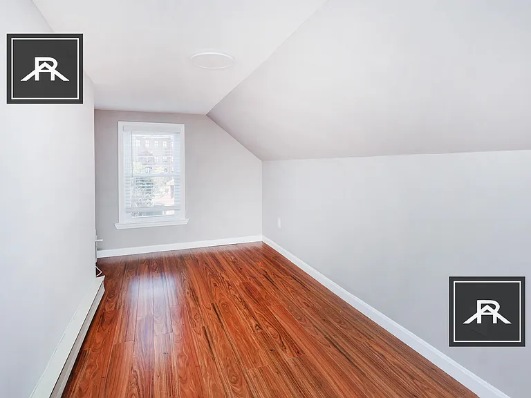 17 Saunders St #15 — Photo 13