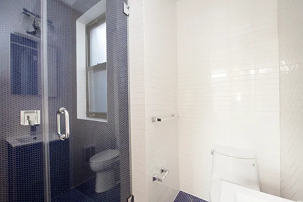 Rented by R New York | media 22