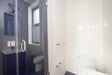 Rented by R New York