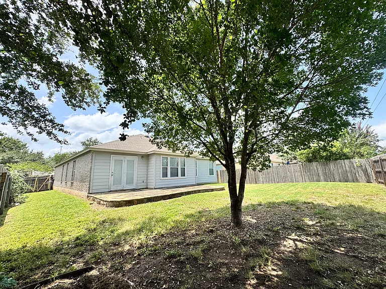 208 Latigo Ln — Photo 20