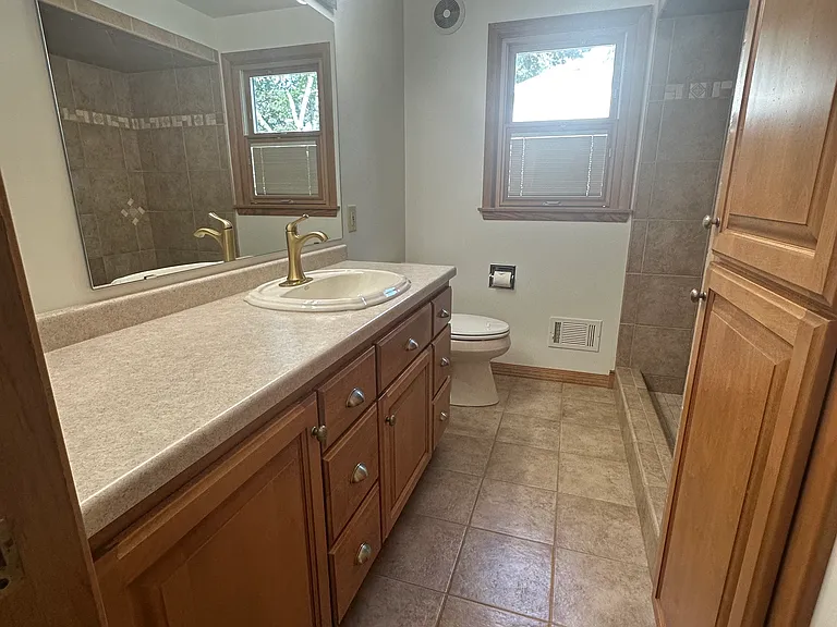 3044 Lawndale Dr — Photo 6