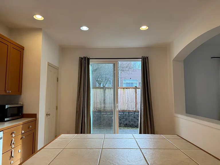 22625 SE 12th Pl — Photo 6