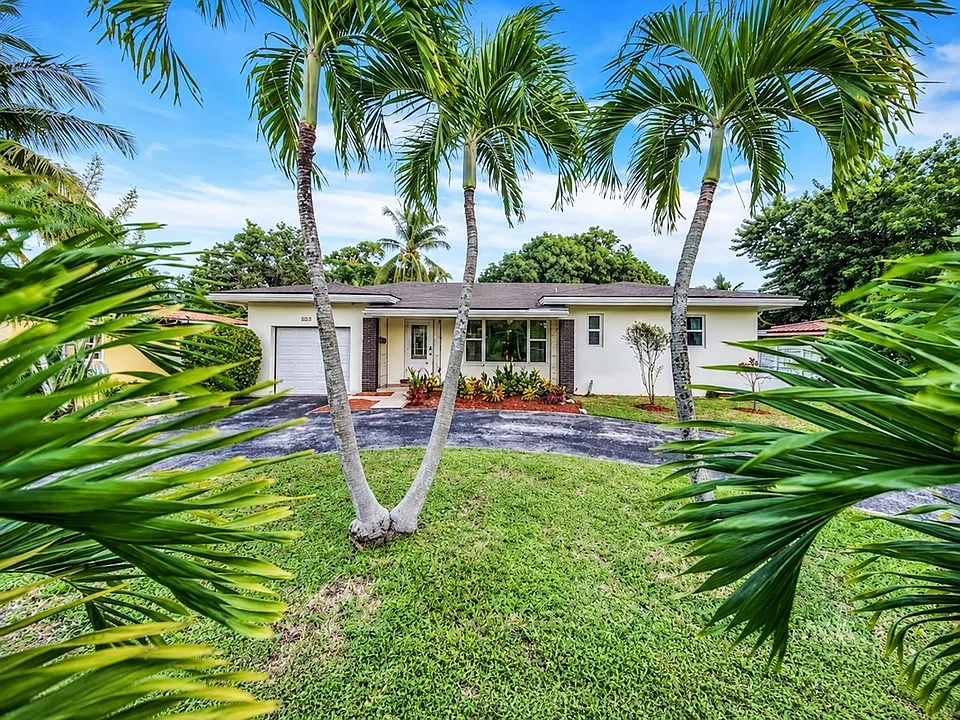 11211 NE 11th Pl