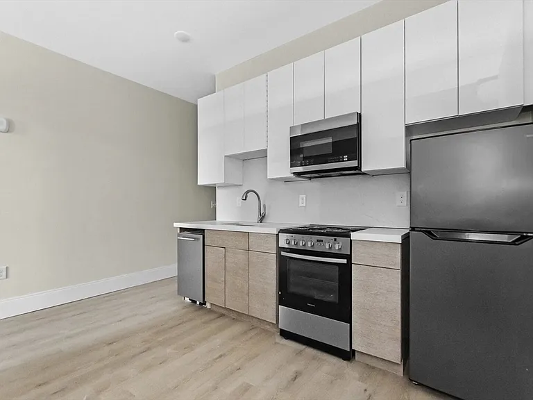 66 Emerson St #107 — Photo 1