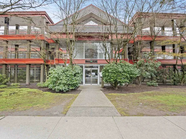 4951 Sanders St #207, Burnaby, BC V5H 1S8