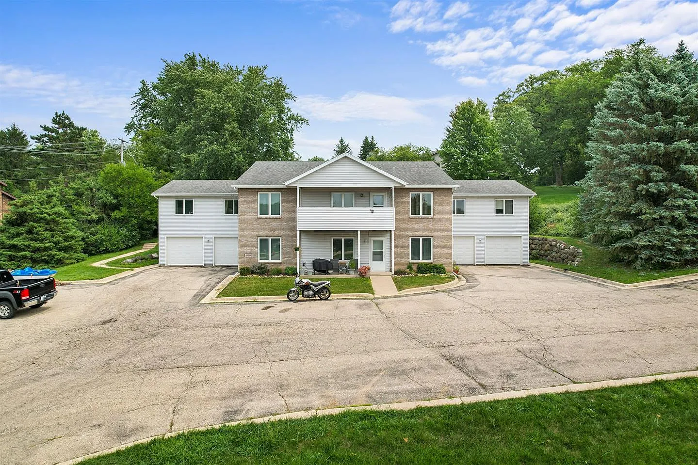 604 S Main St, Deerfield, WI 53531 — Photo 2