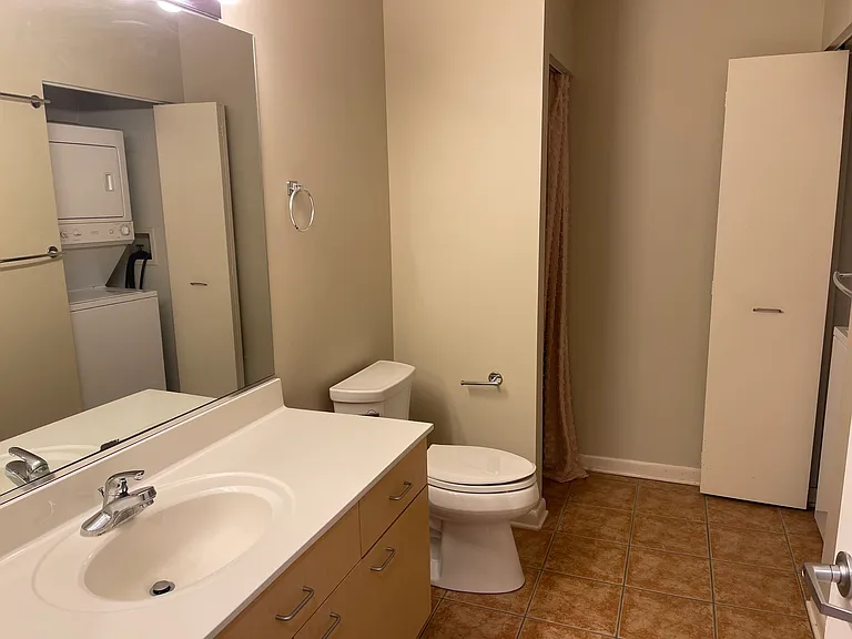 1222 Chicago Ave #402 — Photo 10