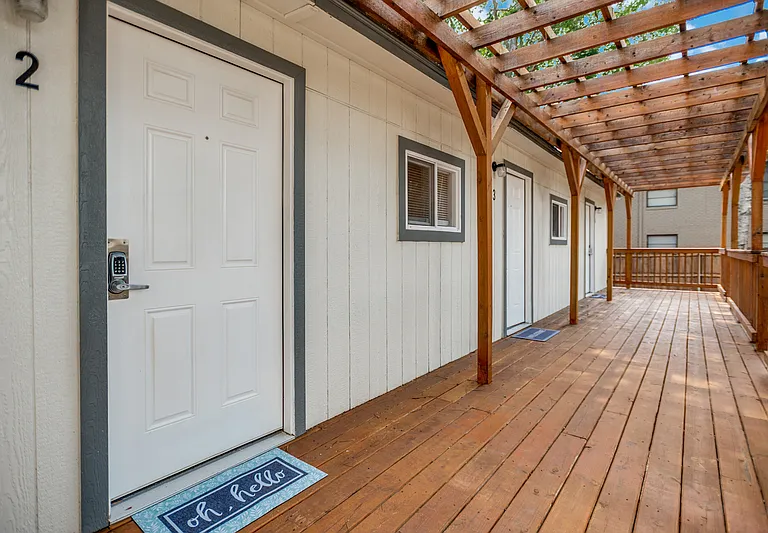 905 W Abram St #2 — Photo 1