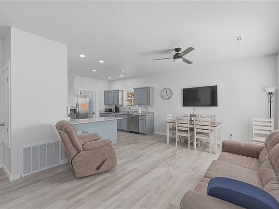 5th image of 5771 Cedar Dr