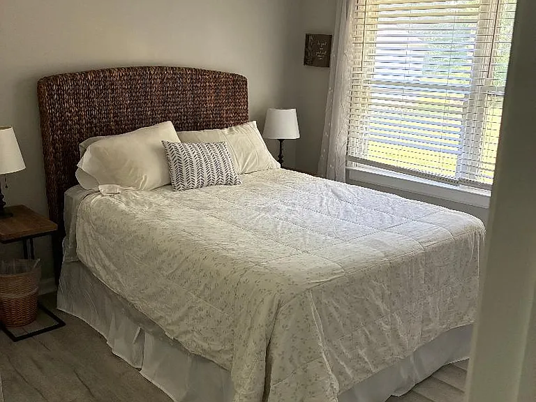 328 Sundown Rd — Photo 9