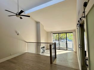 10 Escapade Ct, Newport Beach, CA 92663