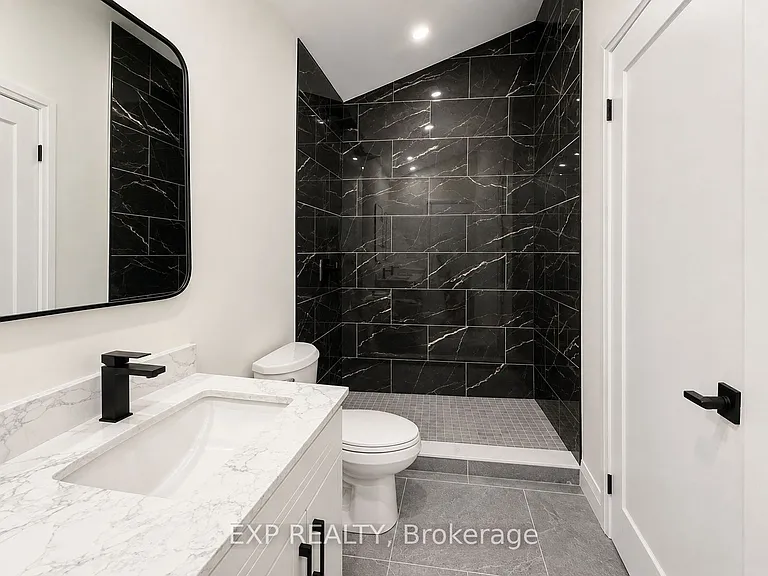 13 Chester St #UPPER — Photo 21