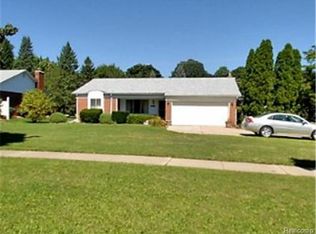 32940 Six Mile Rd, Livonia, MI 48152