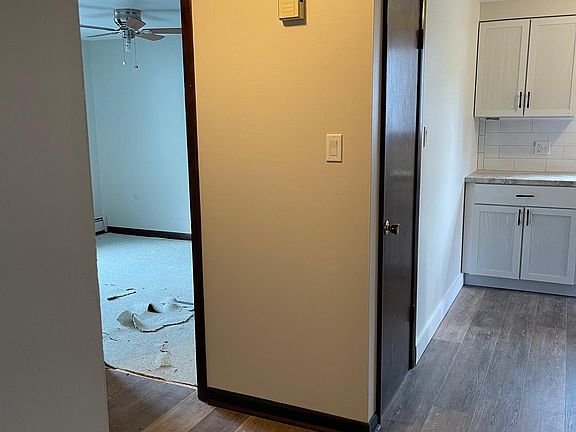 3rd image of 115 Jackson Ave APT 2