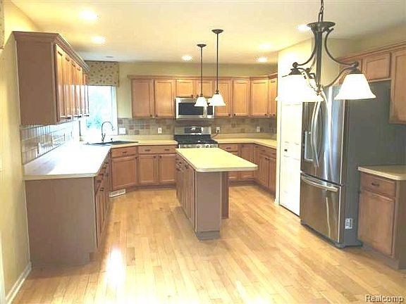 3rd image of 2680 Foxgrove Dr