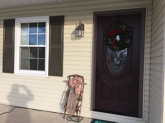 2nd image of 105 Hemlock Dr
