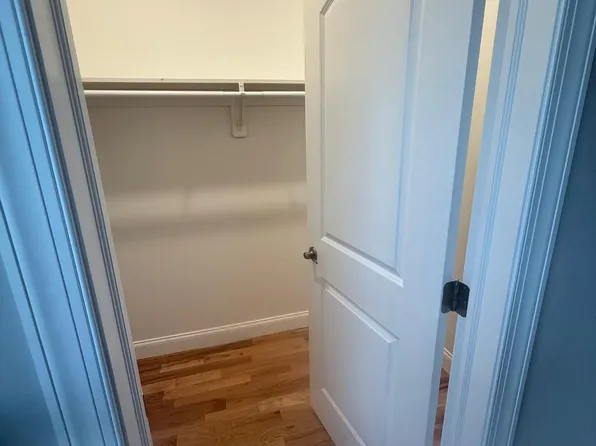 372 E 27th St #201, Paterson, NJ 07514