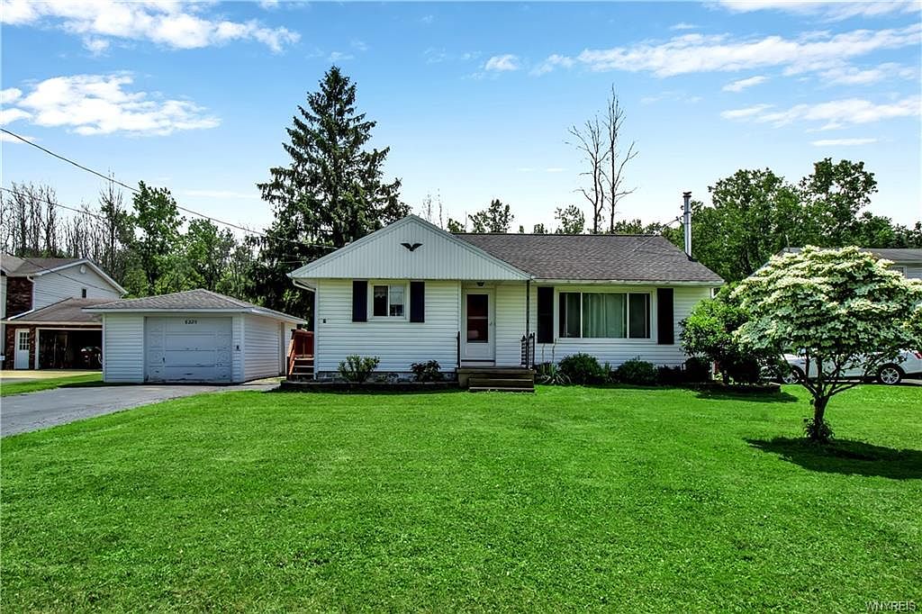 6225 Lake Ave, Orchard Park, NY 14127 Zillow
