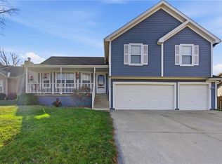 1333 SE 12th Ter, Lees Summit, MO 64081