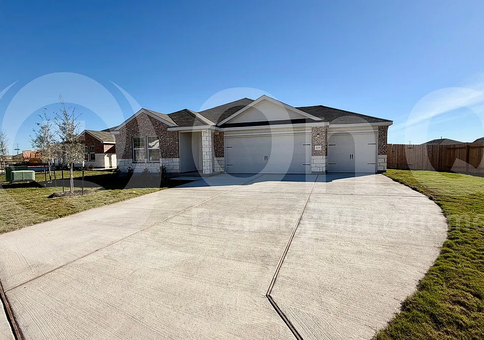 205 Corniche Cir