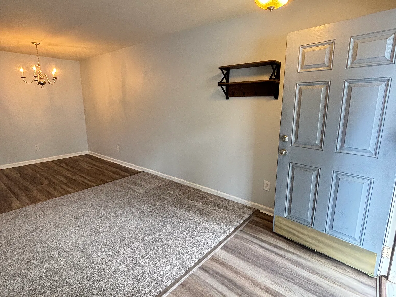 2 bed, 2.5 bath, 1356 sqft, $1,800 — Photo 4