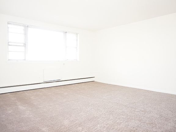 2nd image of 101 W Baltimore Ave #B02