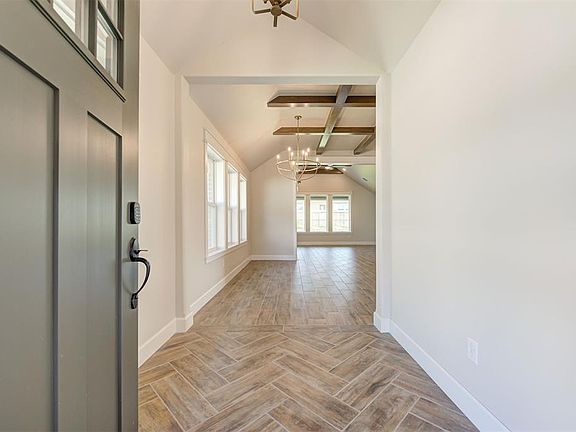 4th image of 4825 Indigo Ln