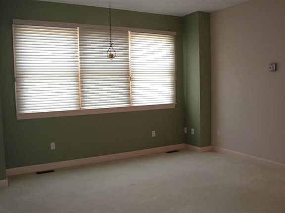 4th image of 38269 Sunshine Ln