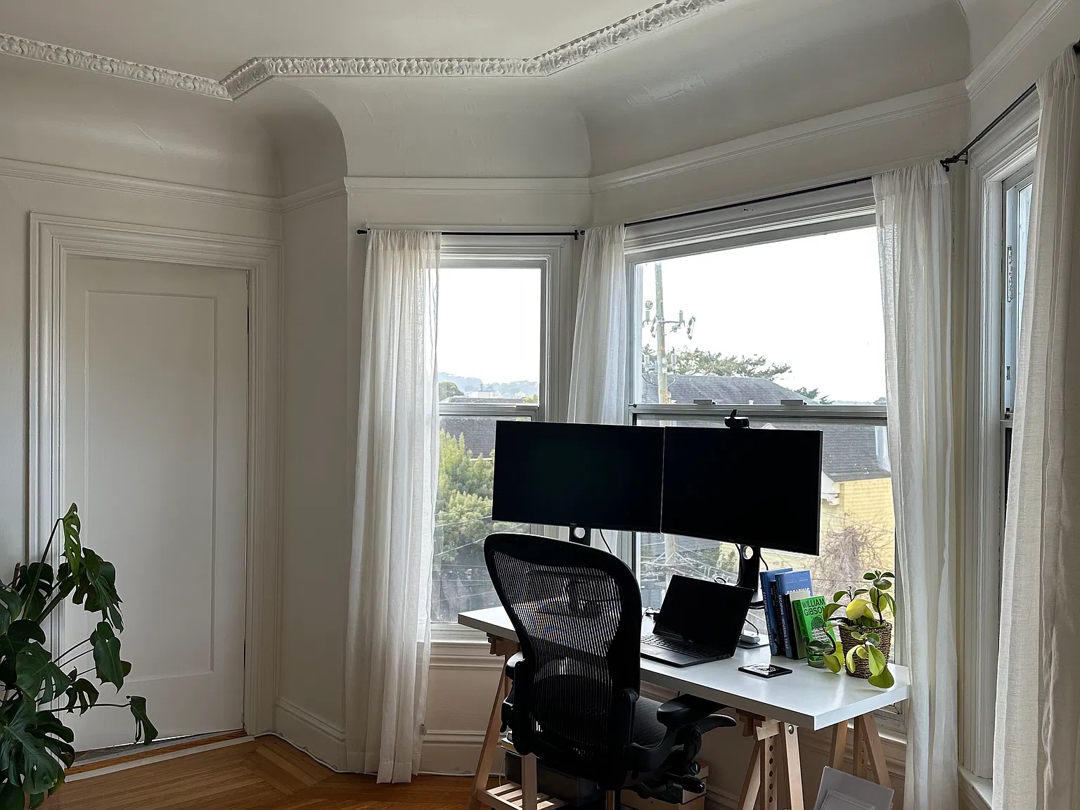 1 bed, 644 sqft, $4,145 — Photo 1