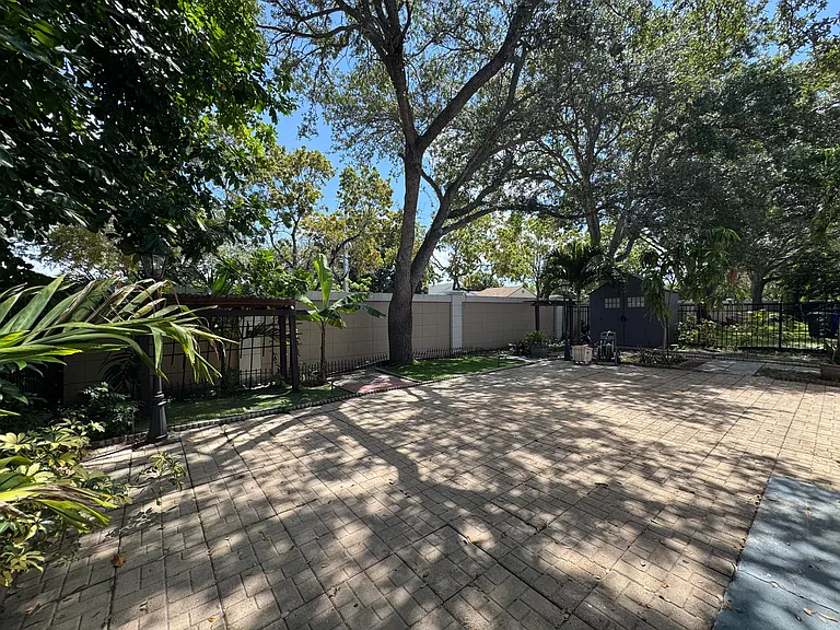1038 W Jasmine Ln — Photo 14