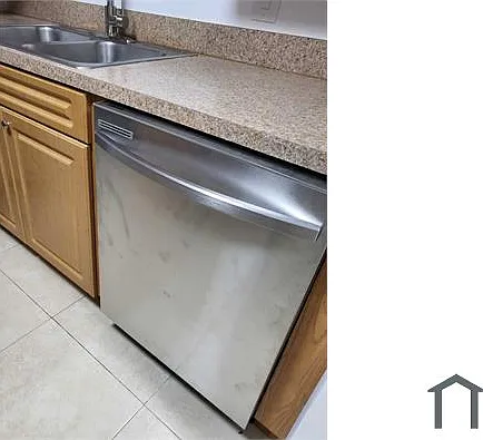 2944 NW 55th Ave #1B — Photo 9