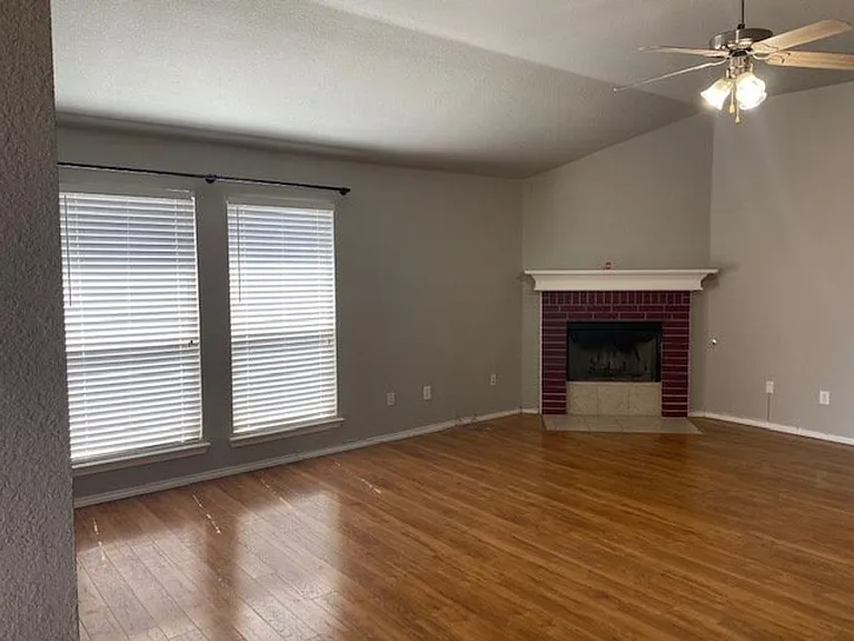 4807 Fordham St — Photo 12