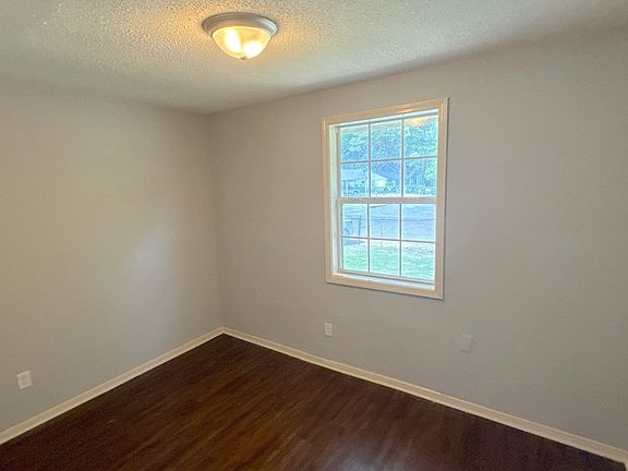 3rd image of 1734 Wildrose St