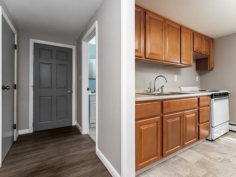 139 Cony St #7 — Photo 8