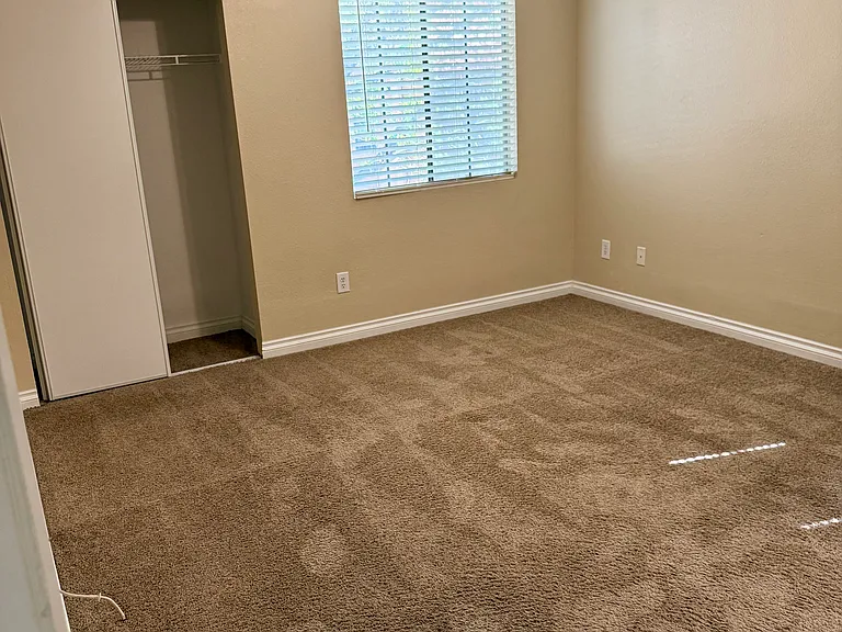 5122 S Jones Blvd #205 — Photo 6